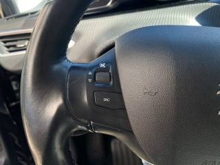 PEUGEOT 2008 usata, con Controllo trazione