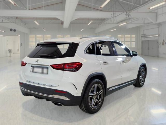 MERCEDES-BENZ GLA 220 usata, con Airbag
