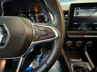 RENAULT Captur usata 18