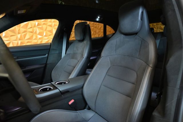 PORSCHE Taycan usata 109