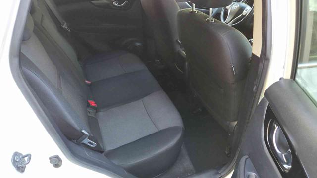 NISSAN Qashqai usata, con Autoradio