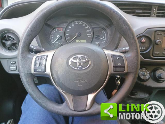TOYOTA Yaris usata, con Telecamera per parcheggio assistito