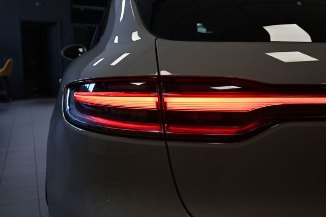 PORSCHE Macan usata 107