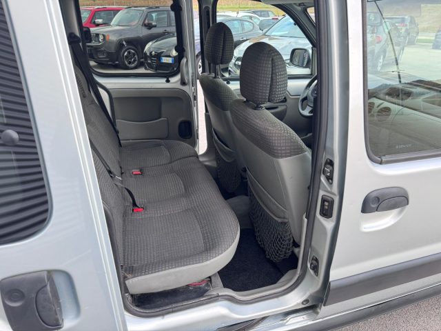RENAULT Kangoo usata 16