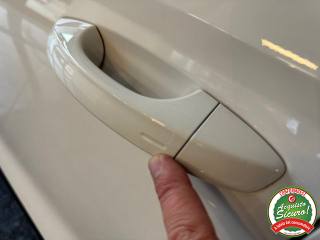 SEAT Arona usata, con USB