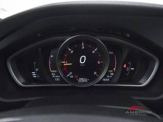 VOLVO V40 usata 12