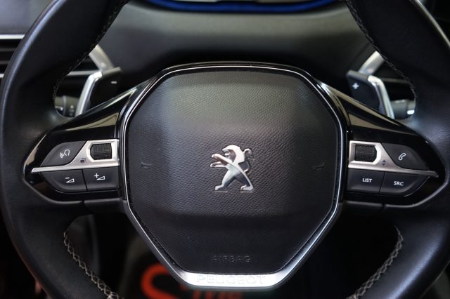 PEUGEOT 3008 usata, con Leve al volante