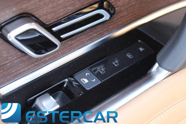 LAND ROVER Range Rover usata, con MP3