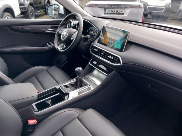 MG HS usata, con Fari LED