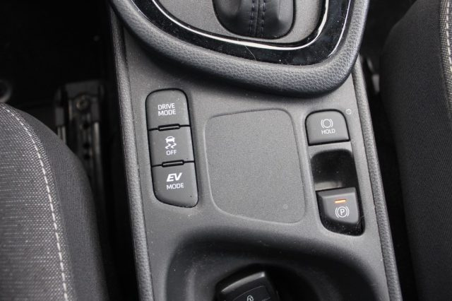 TOYOTA Yaris usata, con Bluetooth