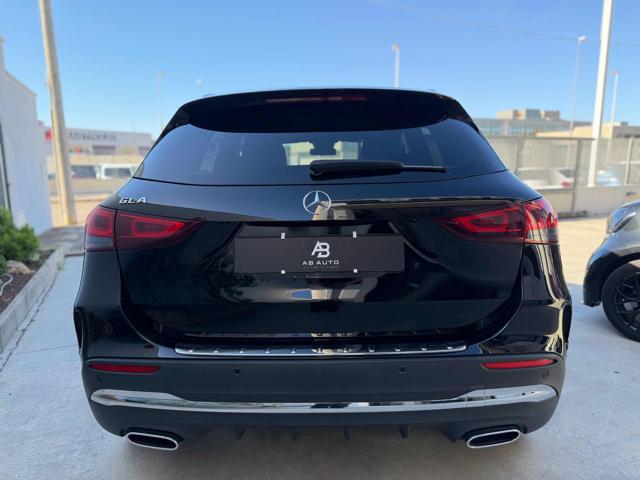 MERCEDES-BENZ GLA 180 usata, con Alzacristalli elettrici