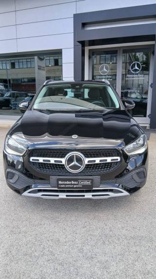 MERCEDES-BENZ GLA 180 usata, con Airbag