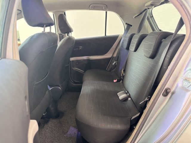 TOYOTA Yaris usata 3