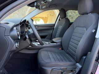 ALFA ROMEO Stelvio usata, con Controllo automatico clima