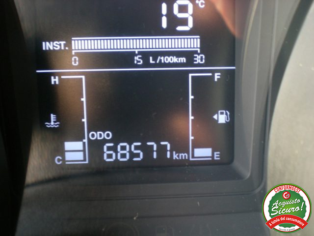 SSANGYONG Tivoli usata, con Sistema di navigazione