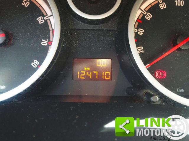 OPEL Corsa usata, con Autoradio