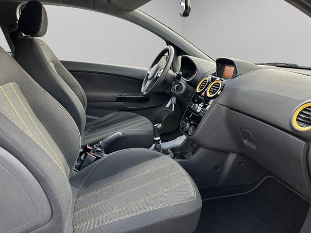 OPEL Corsa usata, con ESP