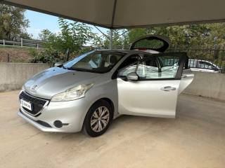 PEUGEOT 208 usata, con Specchietti laterali elettrici