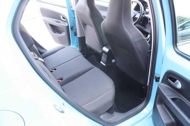 VOLKSWAGEN up! usata, con Fendinebbia