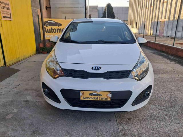 KIA Rio usata, con Airbag laterali