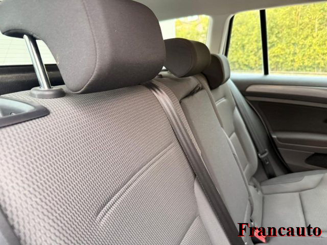 VOLKSWAGEN Golf Variant usata, con Chiusura centralizzata