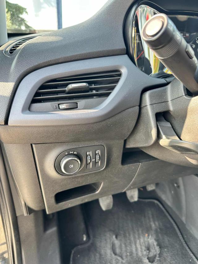 OPEL Corsa usata, con ESP