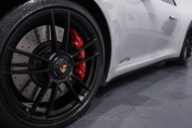 PORSCHE 992 usata, con Airbag testa