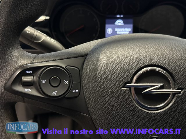 OPEL Corsa usata, con USB