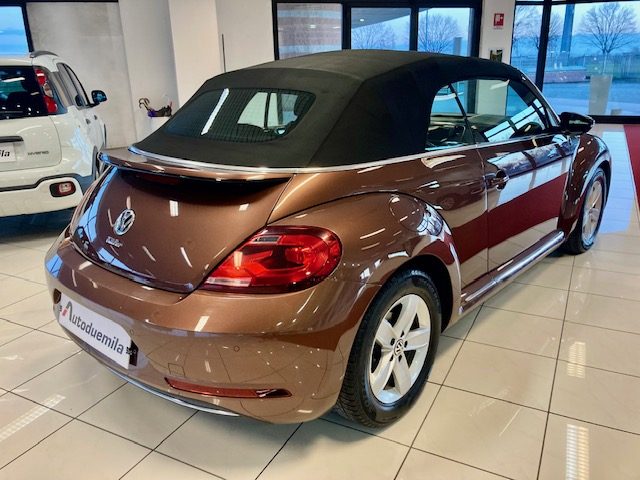 VOLKSWAGEN Maggiolino usata, con Boardcomputer