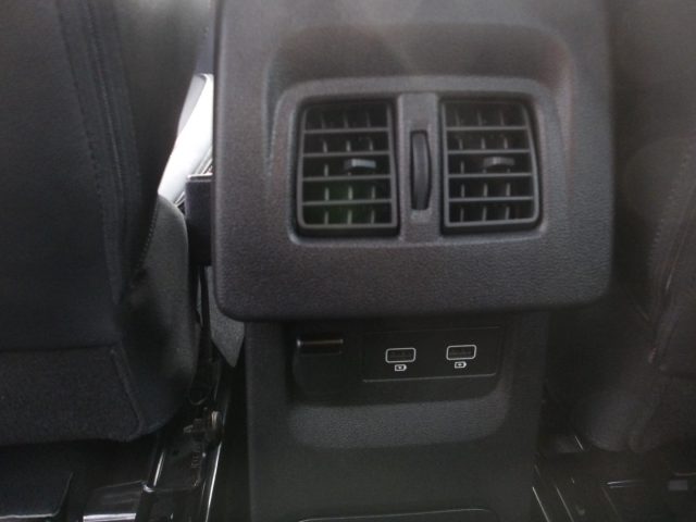 RENAULT Kangoo usata, con Fari LED