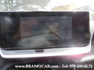 PEUGEOT 208 usata, con Sedile posteriore sdoppiato