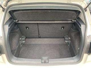 VOLKSWAGEN T-Cross usata, con USB