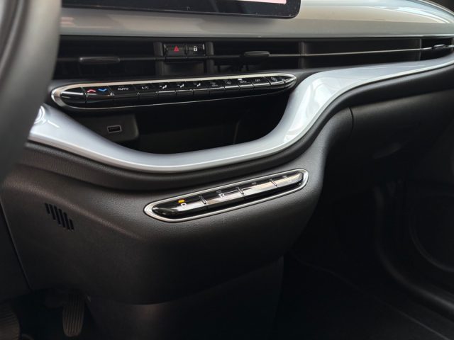 FIAT 500e usata, con USB
