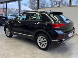 VOLKSWAGEN T-Roc usata, con Autoradio
