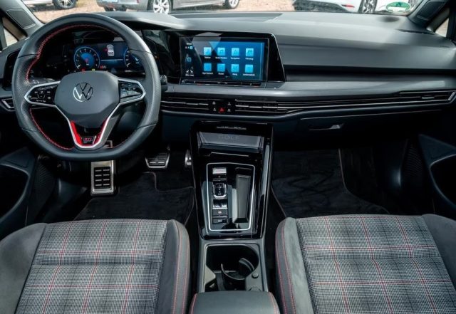 VOLKSWAGEN Golf usata, con Cerchi in lega