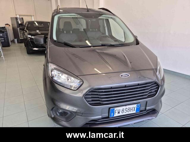 FORD Tourneo Courier usata, con Autoradio