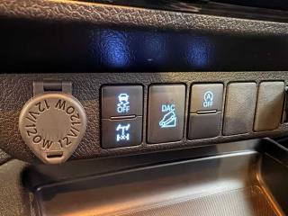 TOYOTA Hilux usata 24