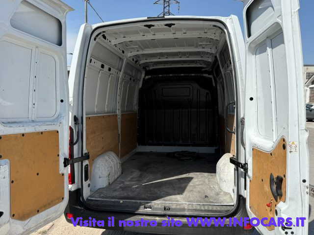 RENAULT Master usata, con MP3