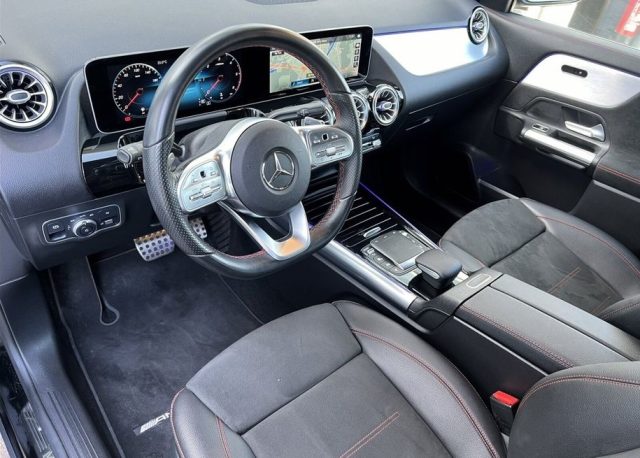 MERCEDES-BENZ GLA 220 usata, con Chiusura centralizzata