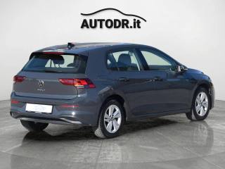 VOLKSWAGEN Golf usata, con Touch screen