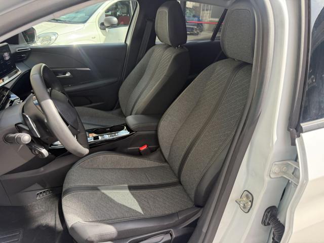 PEUGEOT 208 usata, con Leve al volante