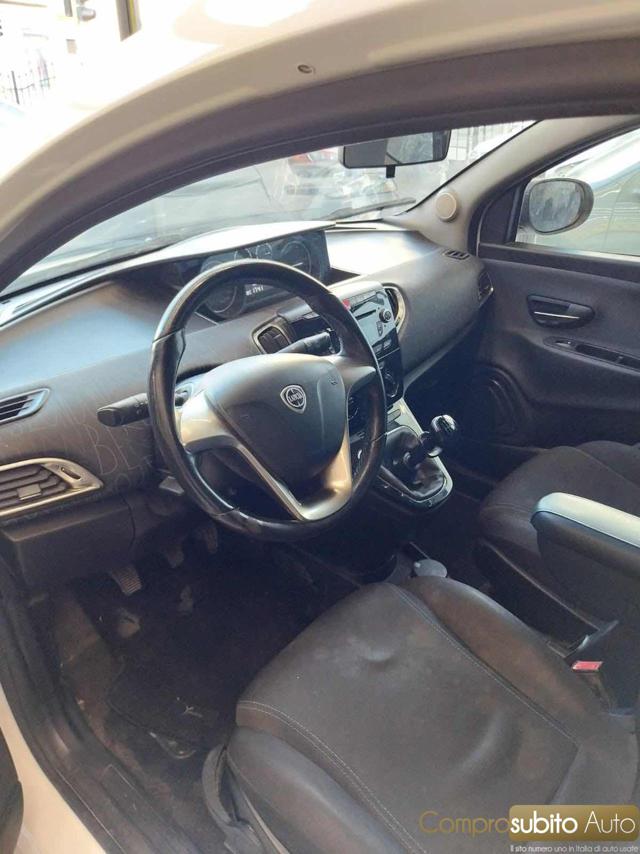 LANCIA Ypsilon usata 15
