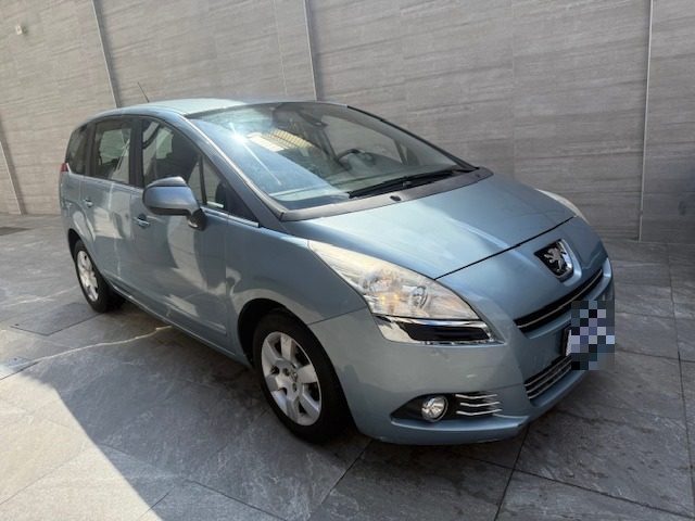 PEUGEOT 5008 usata, con Airbag laterali