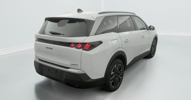 PEUGEOT 5008 usata, con Cerchi in lega