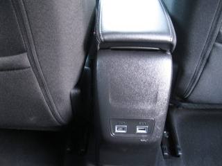 PEUGEOT 208 usata, con USB