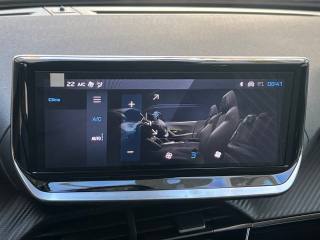 PEUGEOT 2008 usata, con Park Distance Control