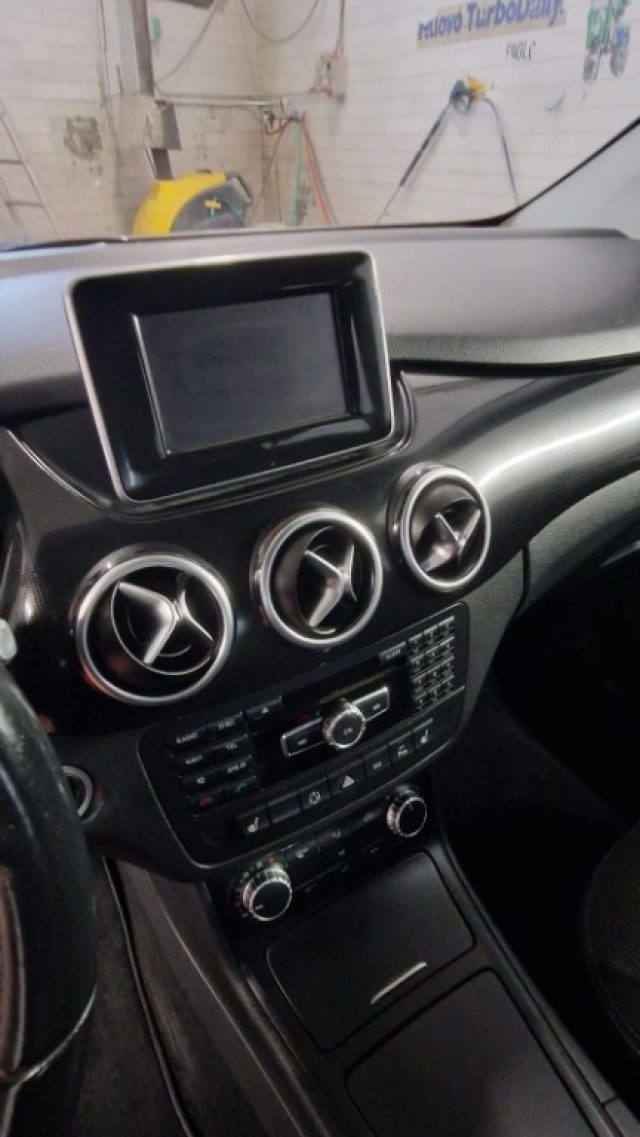 MERCEDES-BENZ B 180 usata, con Autoradio