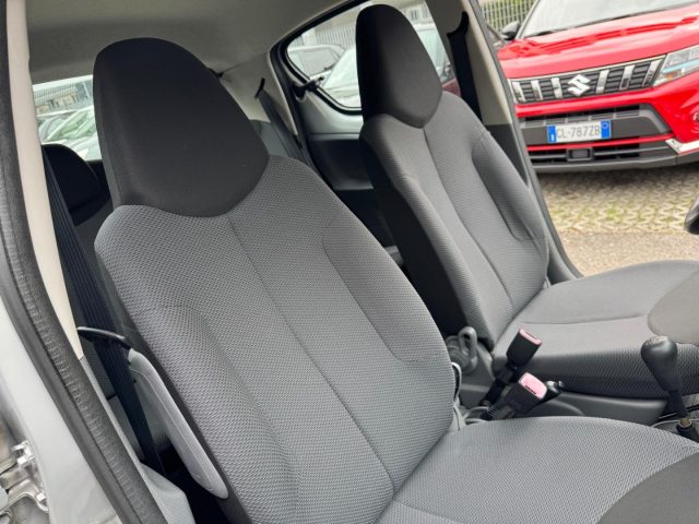 TOYOTA Aygo usata 12
