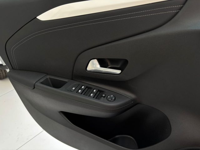 OPEL Corsa usata, con Bluetooth
