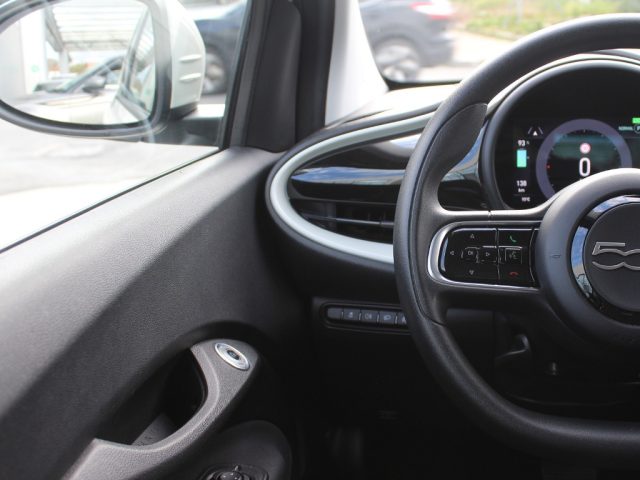 FIAT 500e usata, con Controllo elettronico della corsia